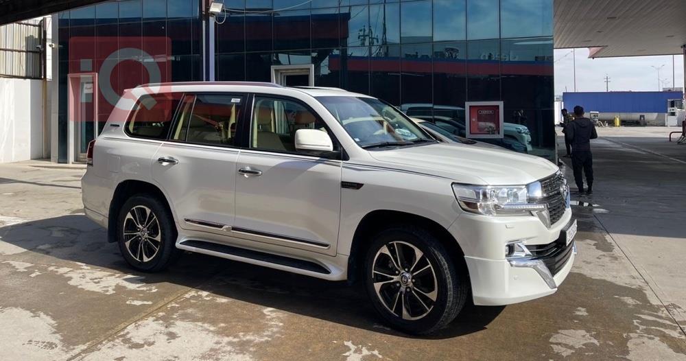 تويوتا لاندكروزر